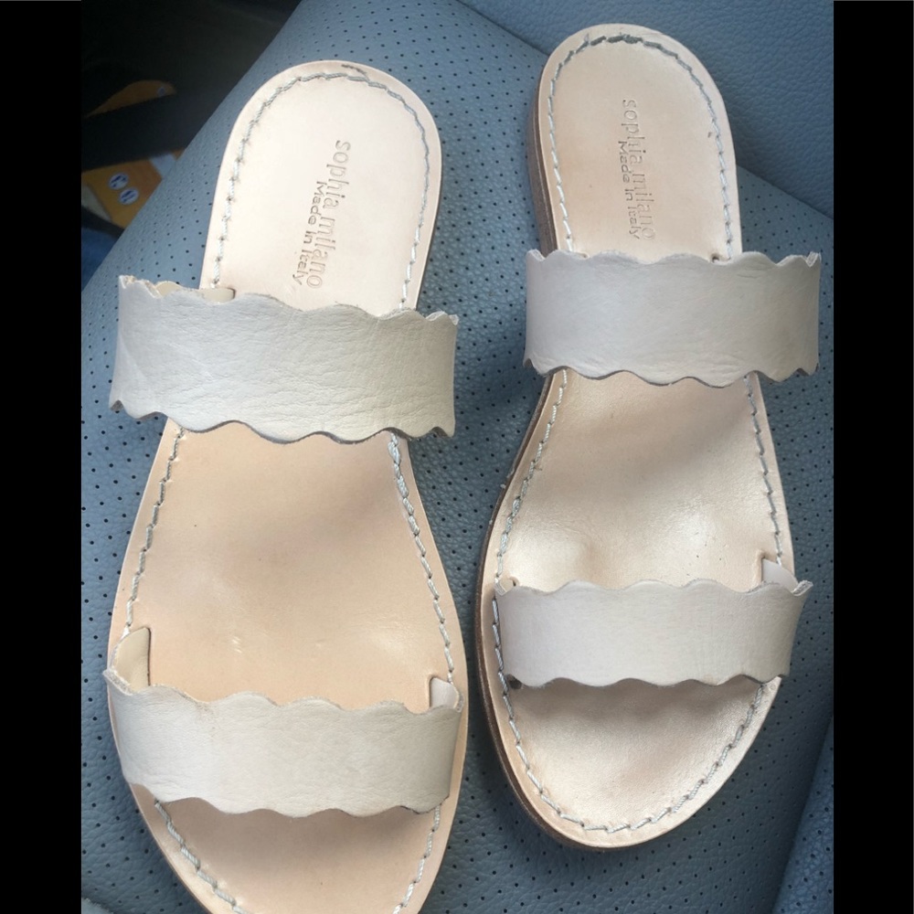 Sophia milano made in Italy scallop strap sandals